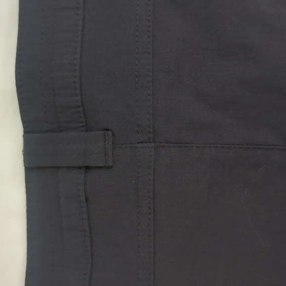 Eddie Bauer Rainier Skort, Color Black Size 4 - Picture 11 of 15